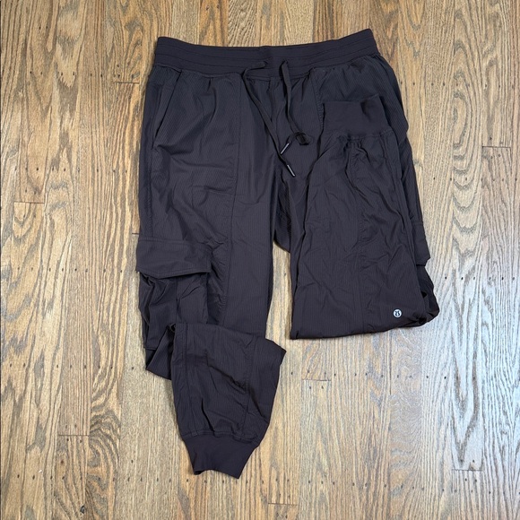 Lululemon cargo joggers - Picture 1 of 1